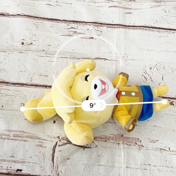 ANIMAL CROSSING Isabelle Plush 9” - Picture 6 of 6